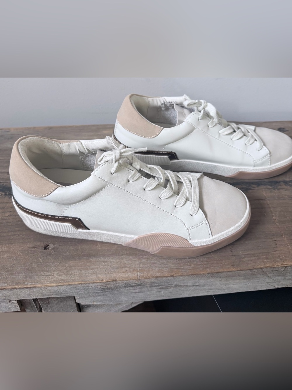 Dolce Vita Women’s White, Gold, & Blush Low-Top Size 9.5